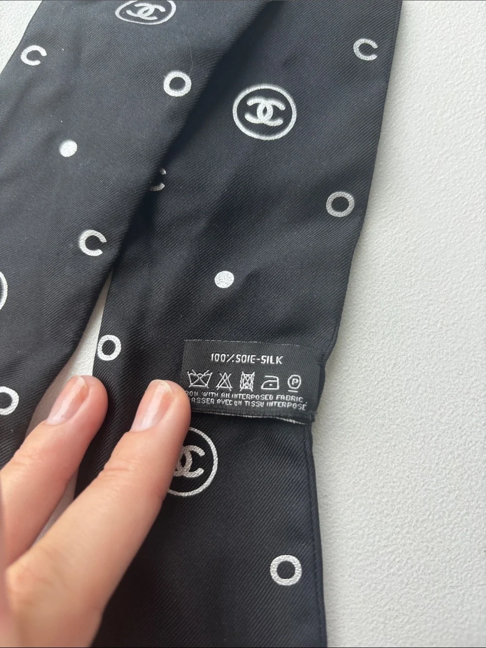 CHANEL Silk CC Slim Bandeau Scarf Black